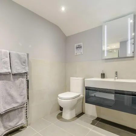 1 Bed In Harrogate Oc-79400 بيت للعطل *